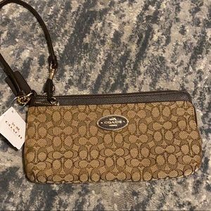Coach wristlet wallet